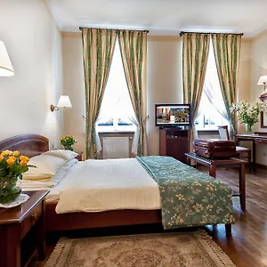 Karmel Hotel